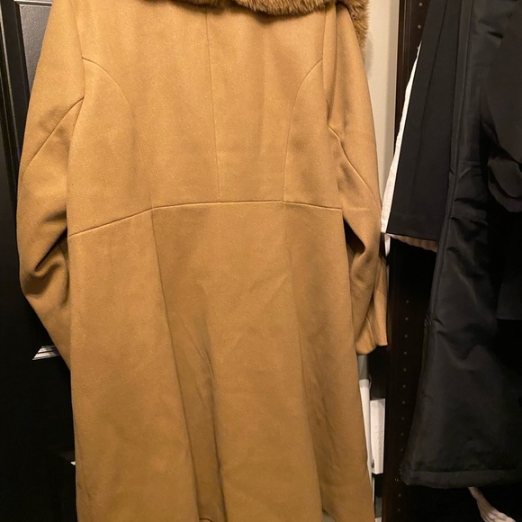 Torrid 3X Gorgeous Camel Coat with detachable faux fur collar - Picture 4 of 10